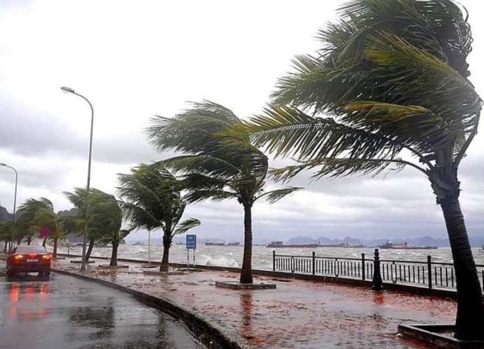 زخات رعدية مصحوبة بتساقط البرد وهبات رياح قوية مرتقبة يومي الأربعاء والخميس بعدد من مناطق المملكة (نشرة إنذارية)