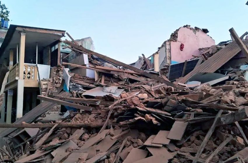  زلزال النيبال: ارتفاع حصيلة القتلى إلى 128 شخصا