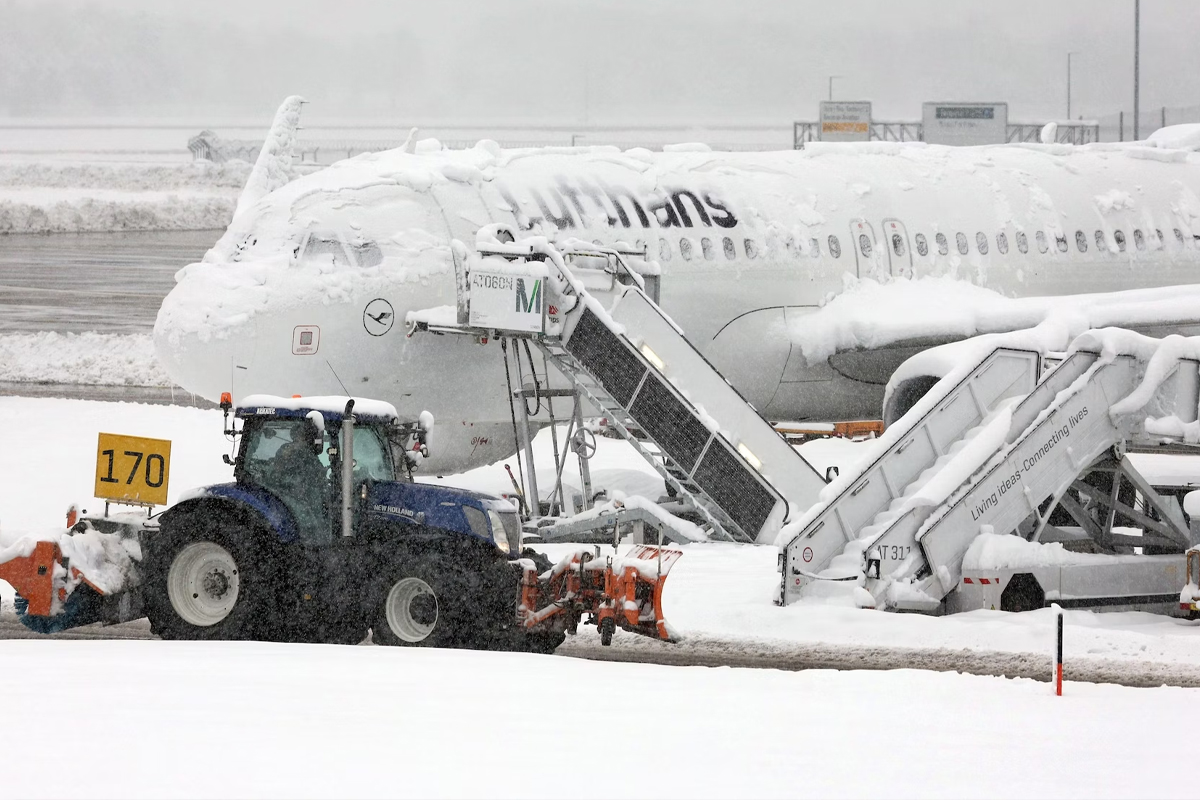 ألمانيا تغلق مطار ميونيخ بسبب تساقط الثلوج