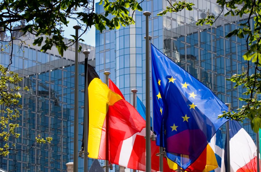  الاتحاد الأوروبي يريد تبسيط إجراءات العمل والإقامة