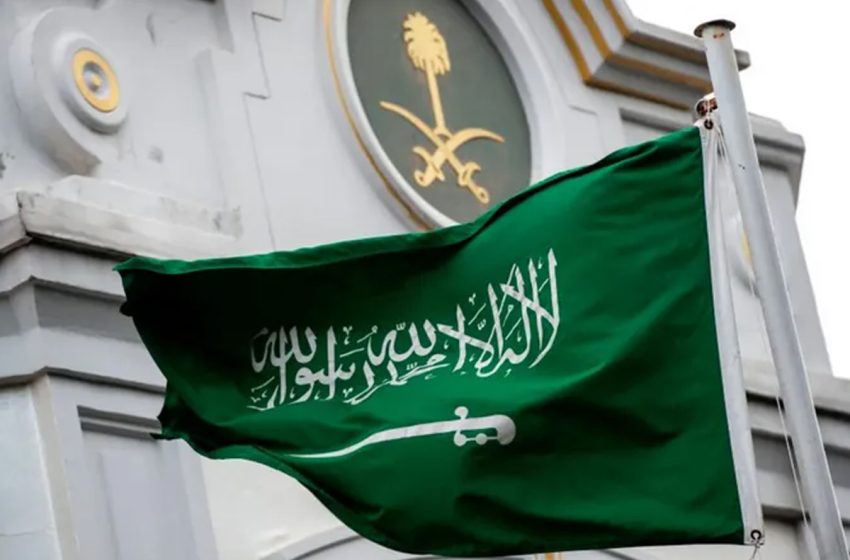  السعودية ترحل أكثر من 11 ألف شخص