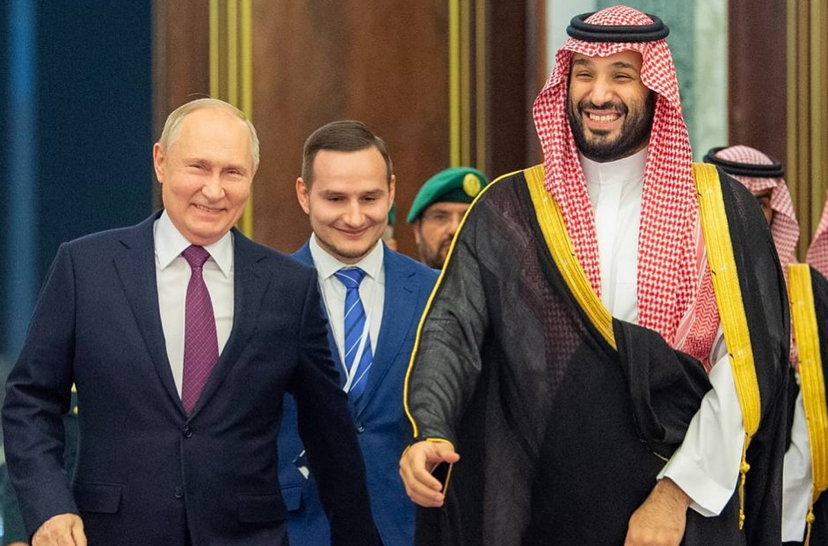 ولي العهد السعودي والرئيس الروسي يؤكدان استمرار التعاون داخل أوبك+
