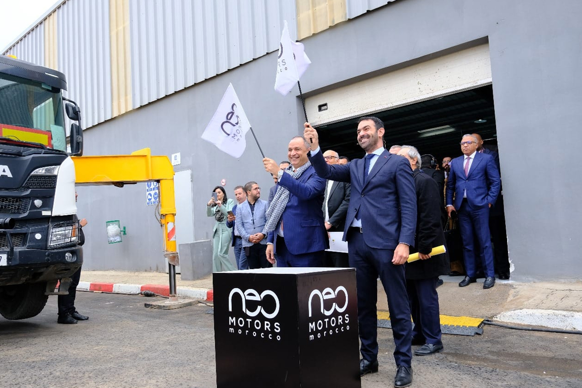 شركة NEO MOTORS تسلم سياراتها الأولى