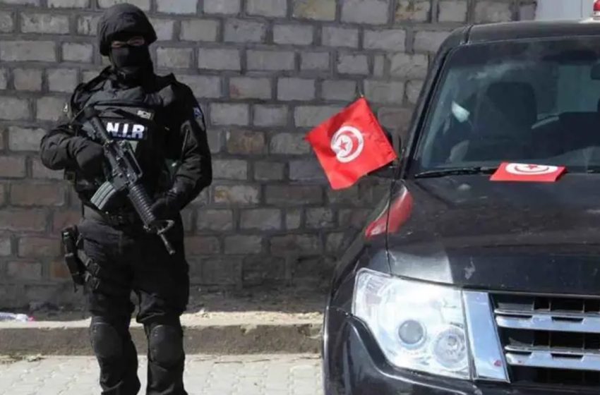  تونس: توقيف شخصين يشتبه في انتمائهما إلى تنظيم إرهابي