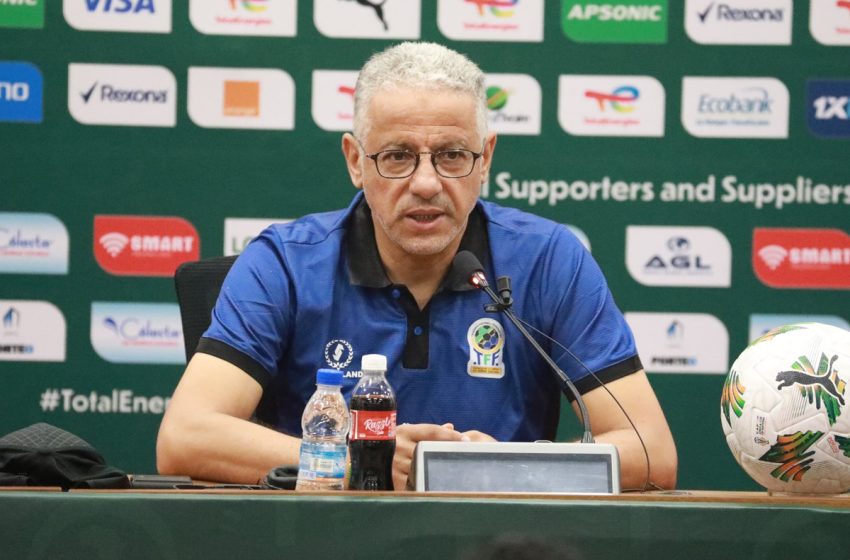 الاتحاد التنزاني لكرة القدم ينتقد التصريحات الاستفزازية للمدرب الجزائري عادل