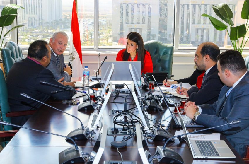 مصر والبنك الدولي يبحثان تعزيز التعاون في مجال تمويل المشاريع