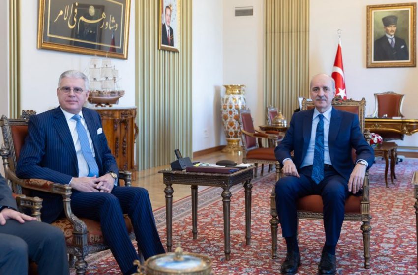 سفير المغرب بتركيا يتباحث تعزيز العلاقات الثنائية مع رئيس الجمعية