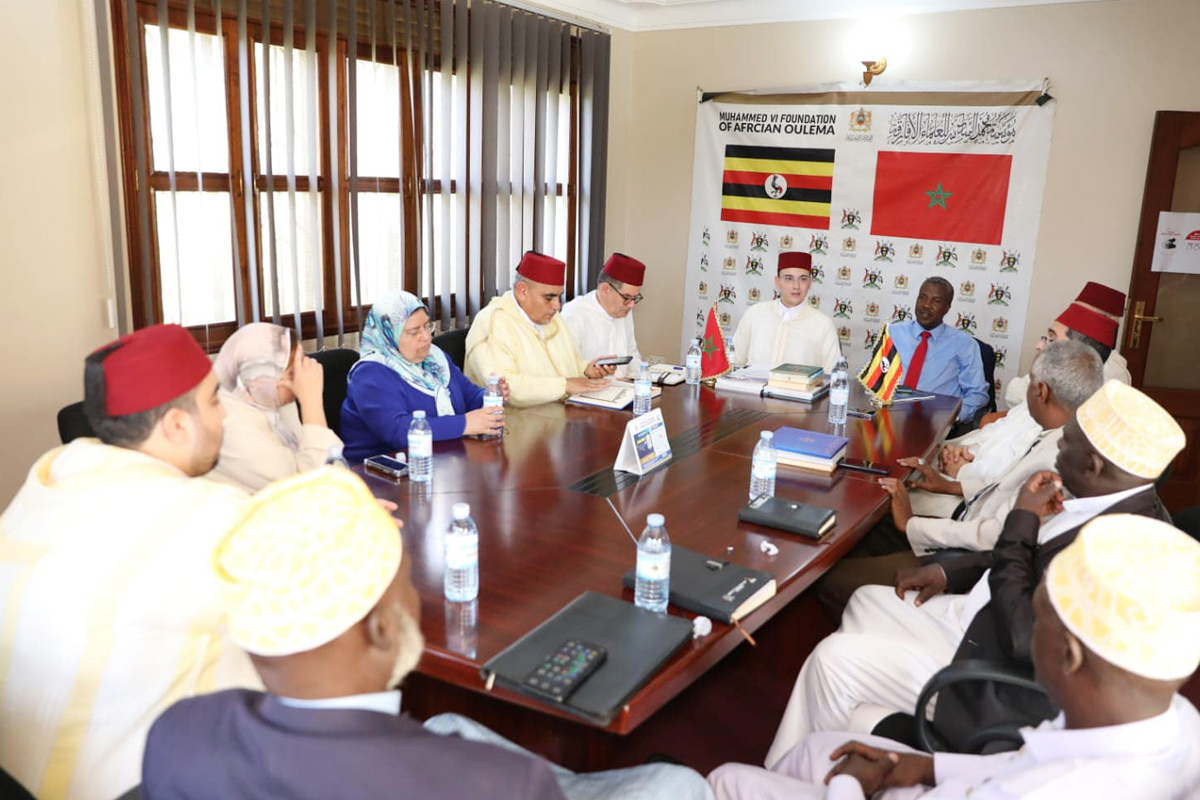 وفد من مؤسسة محمد السادس للعلماء الأفارقة يقوم بزيارة مجاملة إلى الأمين العام لمجلس حوار الأديان بأوغندا