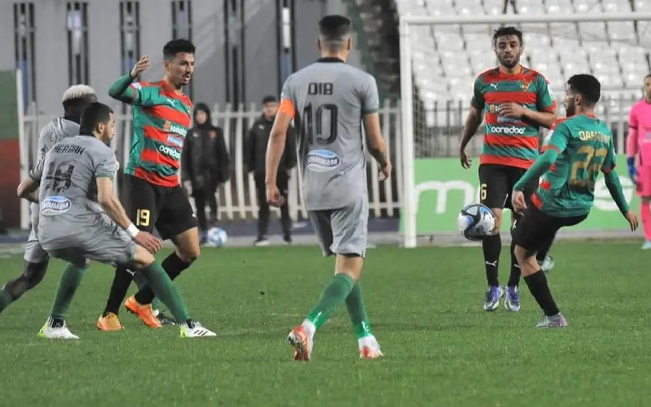 الدوري الاحترافي الجزائري يهتز بسبب فضيحة التلاعب بنتيجة مباراة