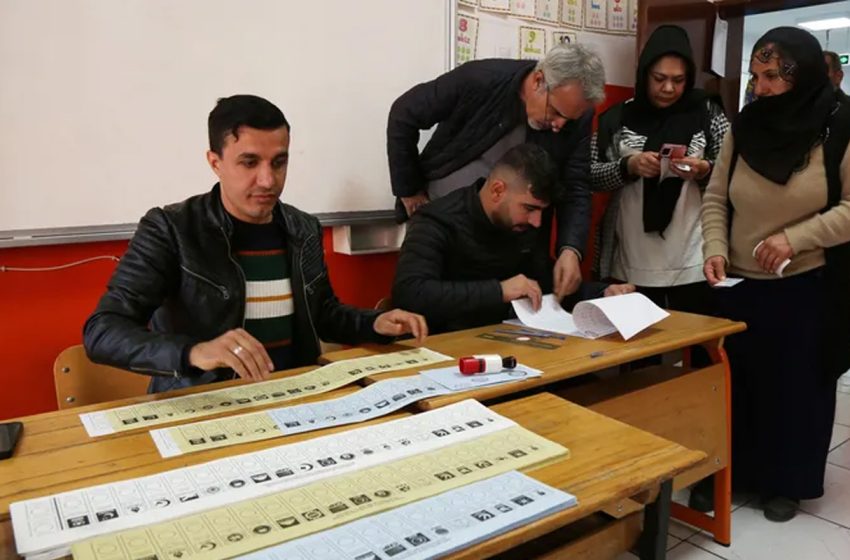  الانتخابات التركية: تقدم مؤقت لحزب الشعب الجمهوري المعارض