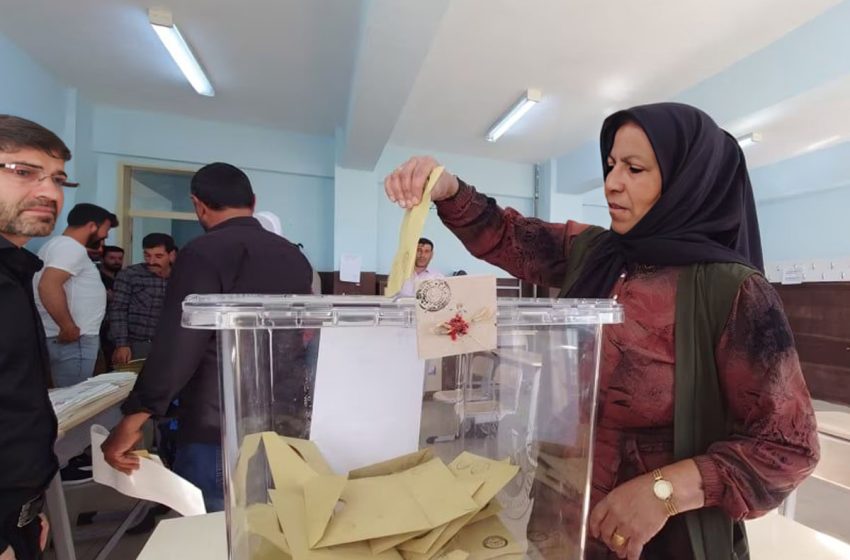  الانتخابات المحلية التركية: فرز الأصوات سيستمر دون انقطاع طيلة ليلة الأحد