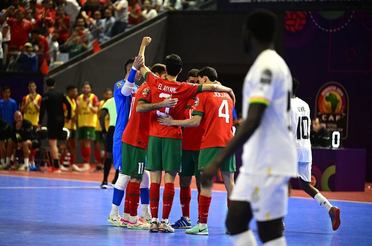 كأس إفريقيا للأمم لكرة القدم داخل القاعة: المنتخب المغربي يظفر باللقب الثالث على التوالي بعد فوزه على نظيره الأنغولي
