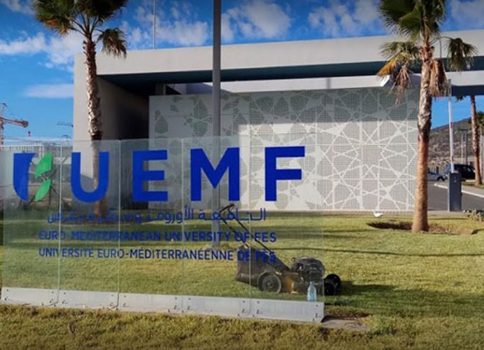 إسناد الإنجاز الهندسي المعماري للمركز الاستشفائي الجامعي التابع للجامعة الأورومتوسطية بفاس لمجموعة من المهندسين المعماريين (جامعة)