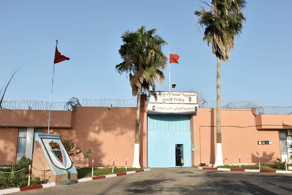 إدارة السجن المحلي علي مومن بسطات: تم إبلاغ النيابة العامة بضبط أربعة أقراص مهلوسة وقطع صغيرة من المخدرات