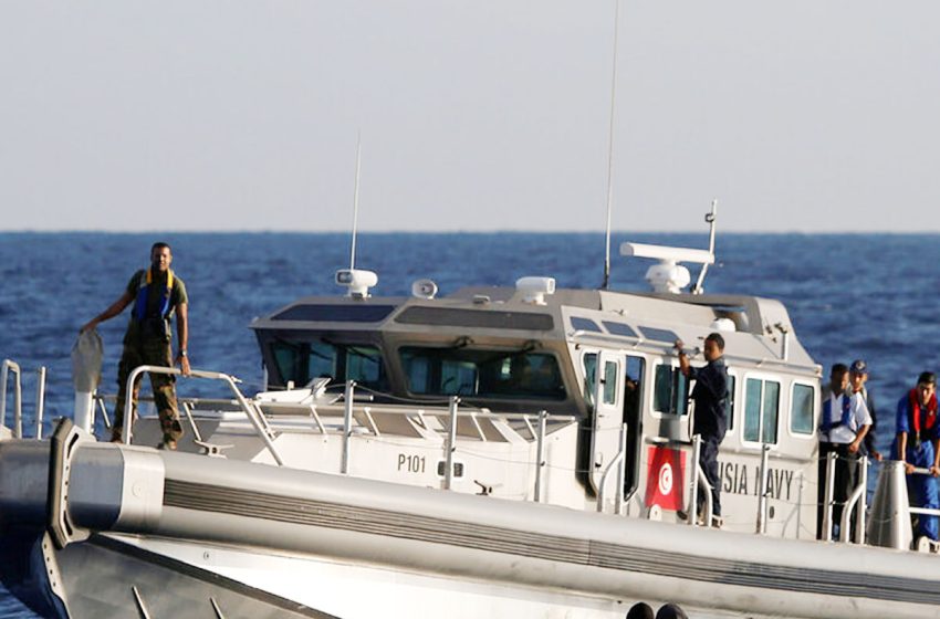  تونس: انتشال جثث خمسة بحارة إثر غرق قاربهم قبالة السواحل