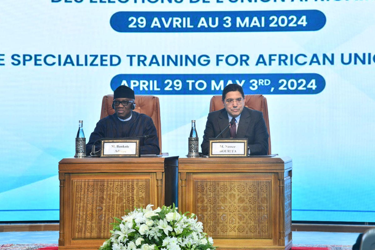 مفوض الاتحاد الإفريقي للشؤون السياسية يشيد بجهود المغرب لتعزيز الحكومات الديموقراطية والشفافة