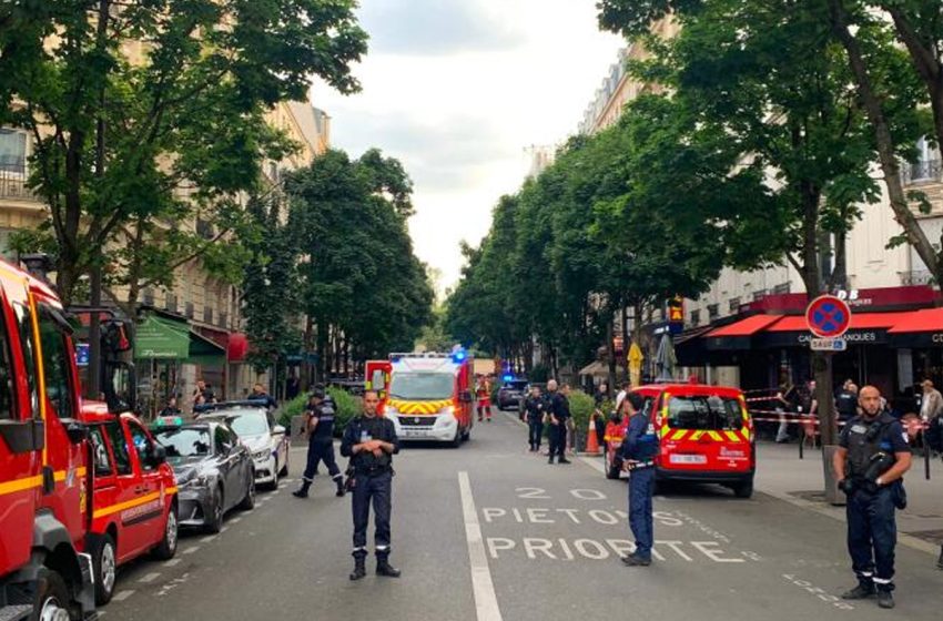  باريس: سيارة تقتحم شرفة مقهى وتخلف قتيل وعدة إصابات