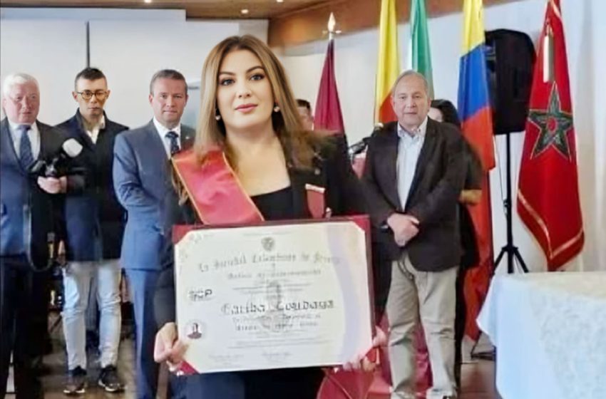  تكريم سفيرة المغرب ببوغوتا من قبل الجمعية الكولومبية للصحافة والاعلام