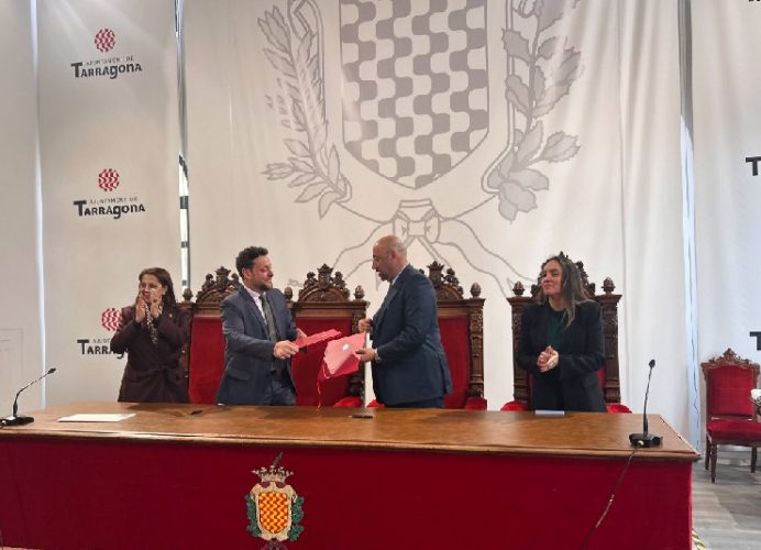 توقيع إعلان نوايا للتوأمة بين طنجة وتاراغونا