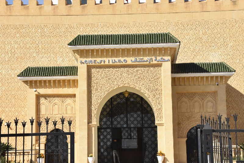 وفاة طفل داخل سيارة بمنطقة ساحل بوطاهر إقليم تاونات: المعاينات الأولية خلصت إلى احتمال اختناق الضحية داخل السيارة التي بقي بها (بلاغ)