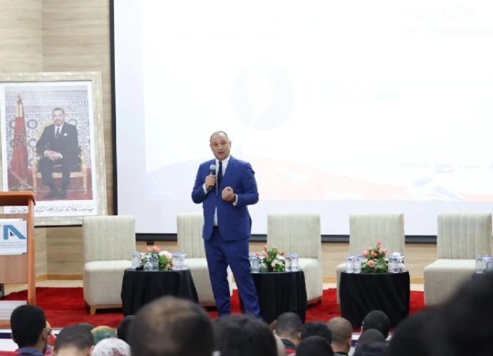 مكناس: مستقبل واعد ينتظر الصناعة الوطنية بفضل الكفاءات المغربية (وزير)