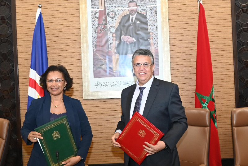 المغرب والرأس الأخضر يوقعان مذكرة تفاهم لتعزيز التعاون القضائي والإداري وتطوير العدالة في إطار الشراكة الإفريقية