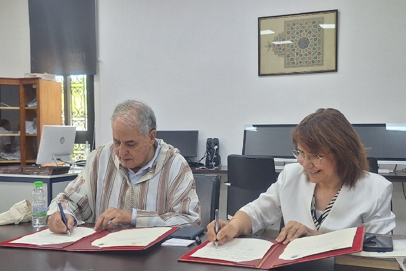 الرباط.. توقيع اتفاقية شراكة بين الخزانة الملكية والمركز الوطني للبحث العلمي والتقني في مجال حفظ ودراسة المخطوطات