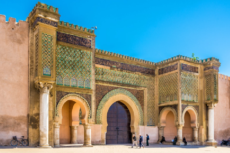 إطلاق مبادرة لاستغلال أربع فنادق عتيقة بمكناس لاحتضان روائع الصناعة التقليدية المغربية