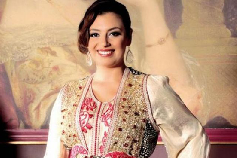 الفنانة المغربية قندس جندول تفوز بجائزة أفضل ممثلة في مهرجان المسرح الحر الدولي بعمان