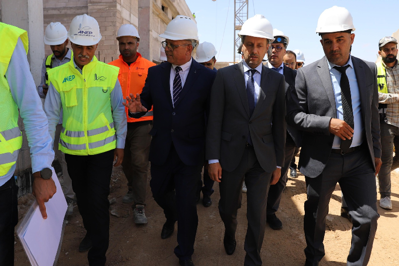 العيون الساقية الحمراء .. السيد التهراوي يط لع على تقدم أشغال عدد من المشاريع الصحية - Maroc 24