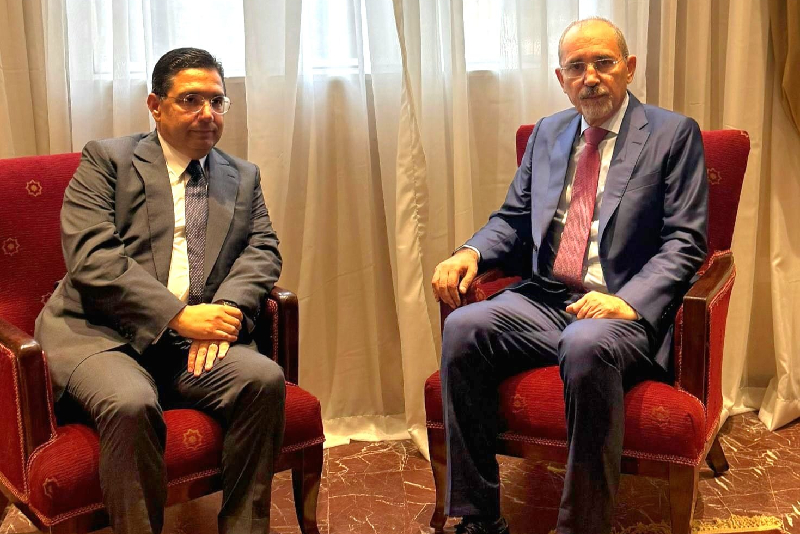 السيد ناصر بوريطة يجري مباحثات مع نائب رئيس الوزراء ووزير الخارجية وشؤون المغتربين بالمملكة الأردنية الهاشمية