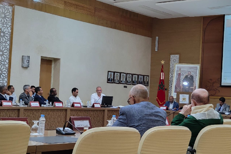 العيون… اجتماع حول إعداد المخطط الجهوي للساحل