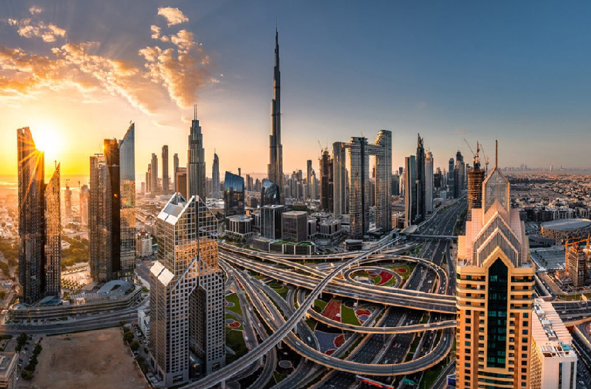 الإمارات.. القطاع الخاص غير النفطي ينهي الربع الثالث بأقوى أداء في 7 أشهر