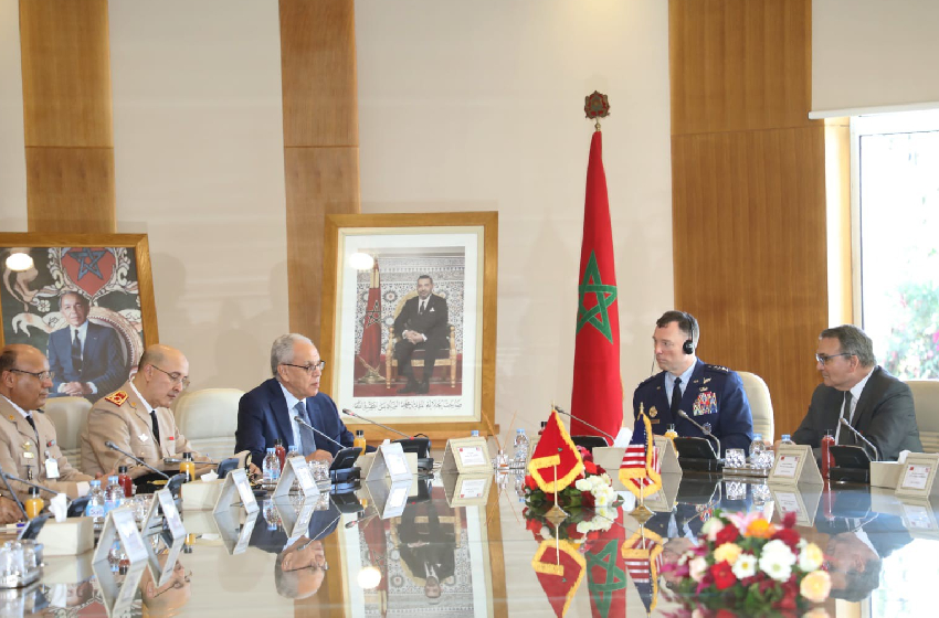  السيد لوديي والفريق أول المفتش العام للقوات المسلحة الملكية وقائد المنطقة الجنوبية يستقبلان قائد القيادة الأمريكية لإفريقيا “أفريكوم”