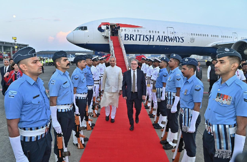  رئيس الوزراء البريطاني في زيارة للهند لتعزيز الشراكة الاقتصادية