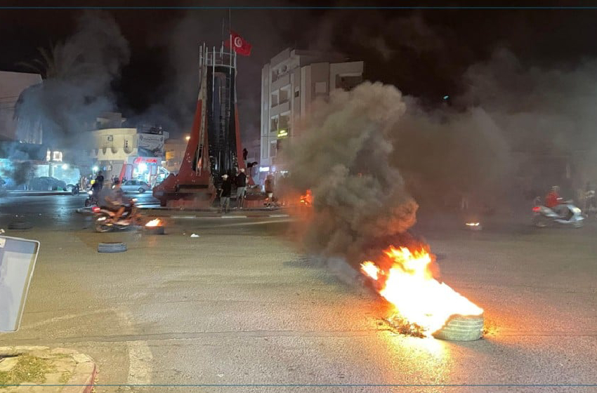  تصاعد الاحتجاجات في مدينة قابس التونسية للمطالبة بتفكيك وحدات ملوثة في مجمع لتصنيع مشتقات الفوسفاط