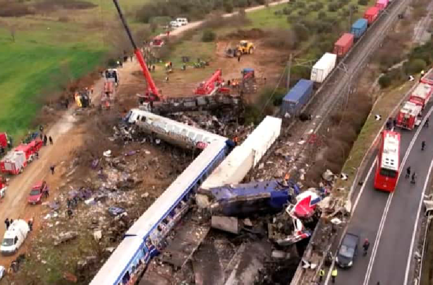 . إصابة 20 شخصا على الأقل في حادث تصادم بين قطارين