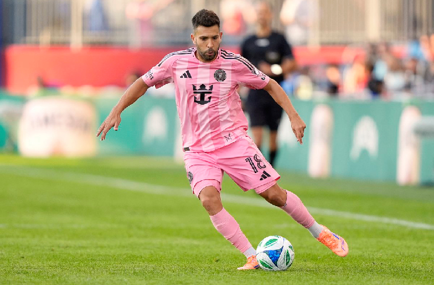  كرة القدم.. الإسباني جوردي ألبا يعلن اعتزاله اللعب نهاية الموسم