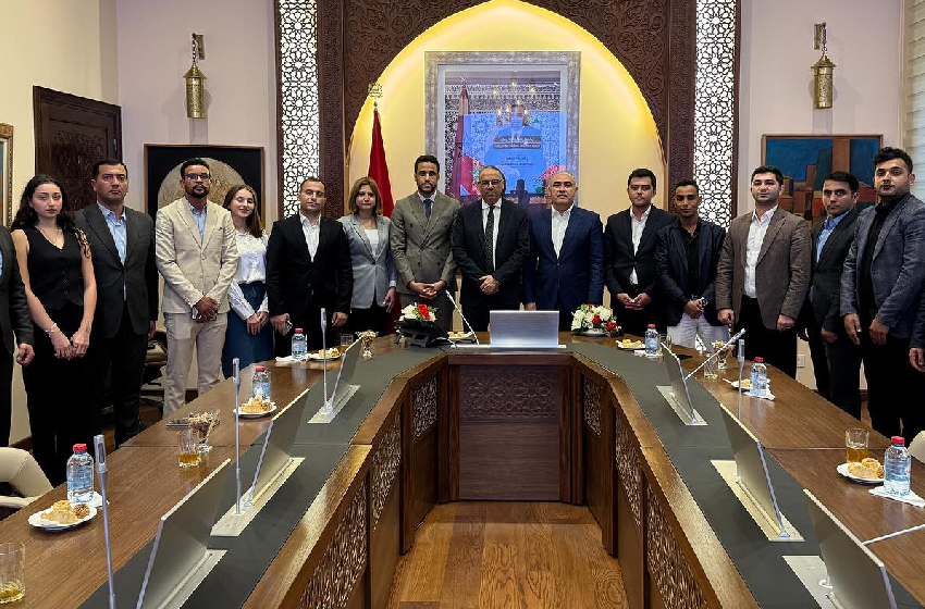 شبابي أذربيجاني يستكشف المؤهلات الثقافية والسياحية لأكادير