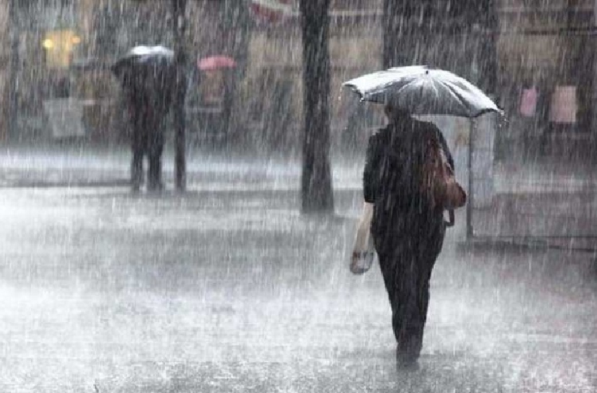 قوية وهبات رياح وتساقطات ثلجية مرتقبة من السبت إلى الاثنين بعدد من مناطق المملكة نشرة إنذارية