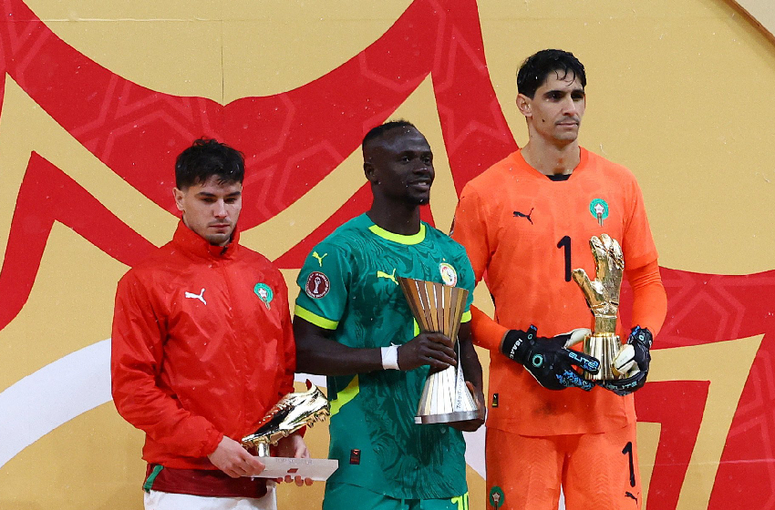 دياز هدافا للبطولة وبونو أفضل حارس مرمى