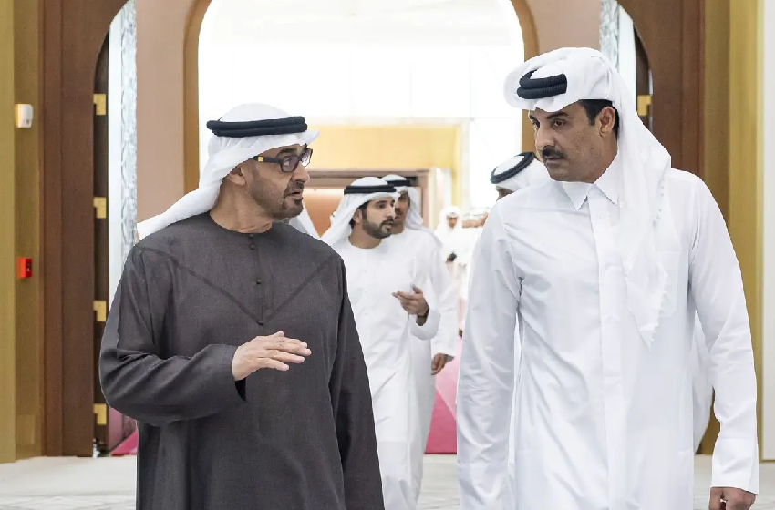 الرئيس الإماراتي وأمير قطر يبحثان العلاقات الثنائية والتطورات الإقليمية