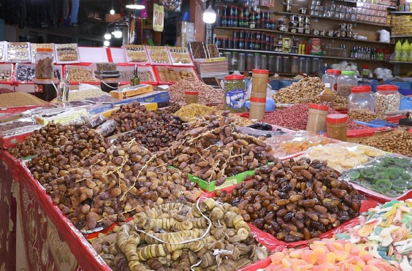  تزنيت ..انتعاش الحركة التجارية قبيل شهر رمضان
