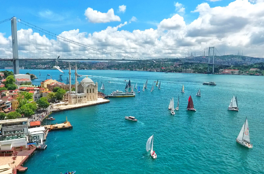 فوتوغرافي بالرباط تحت عنوان إسطنبول. حيث يلتقي الشرق بالغرب